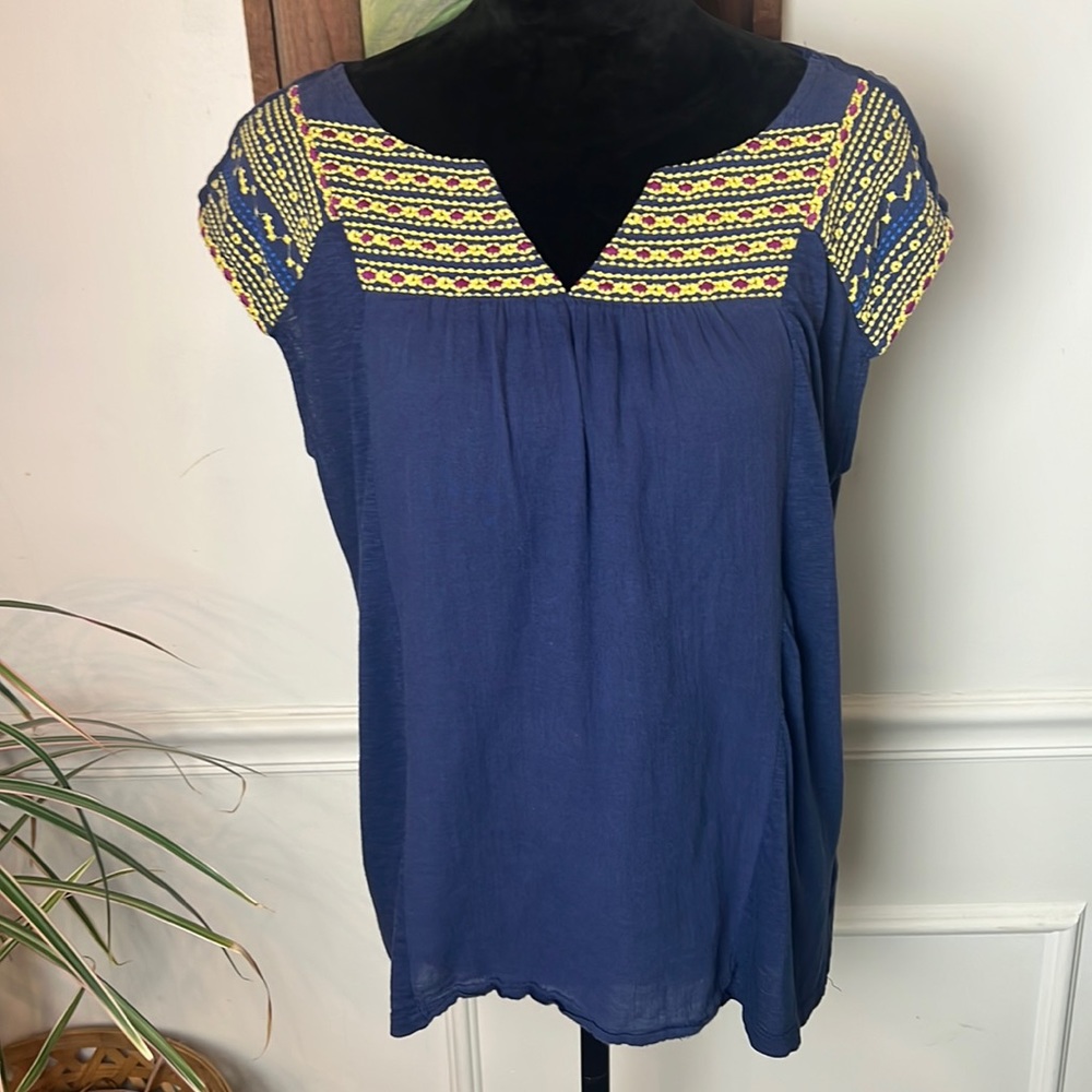 Chip & Pepper Embroidered, Cap SleeveTee, Size M